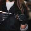 Esconde naturalmente las canas con Henna